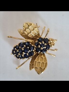 Macy's 14K Gold Bee Brooch with Blue Sapphires Gem Stones